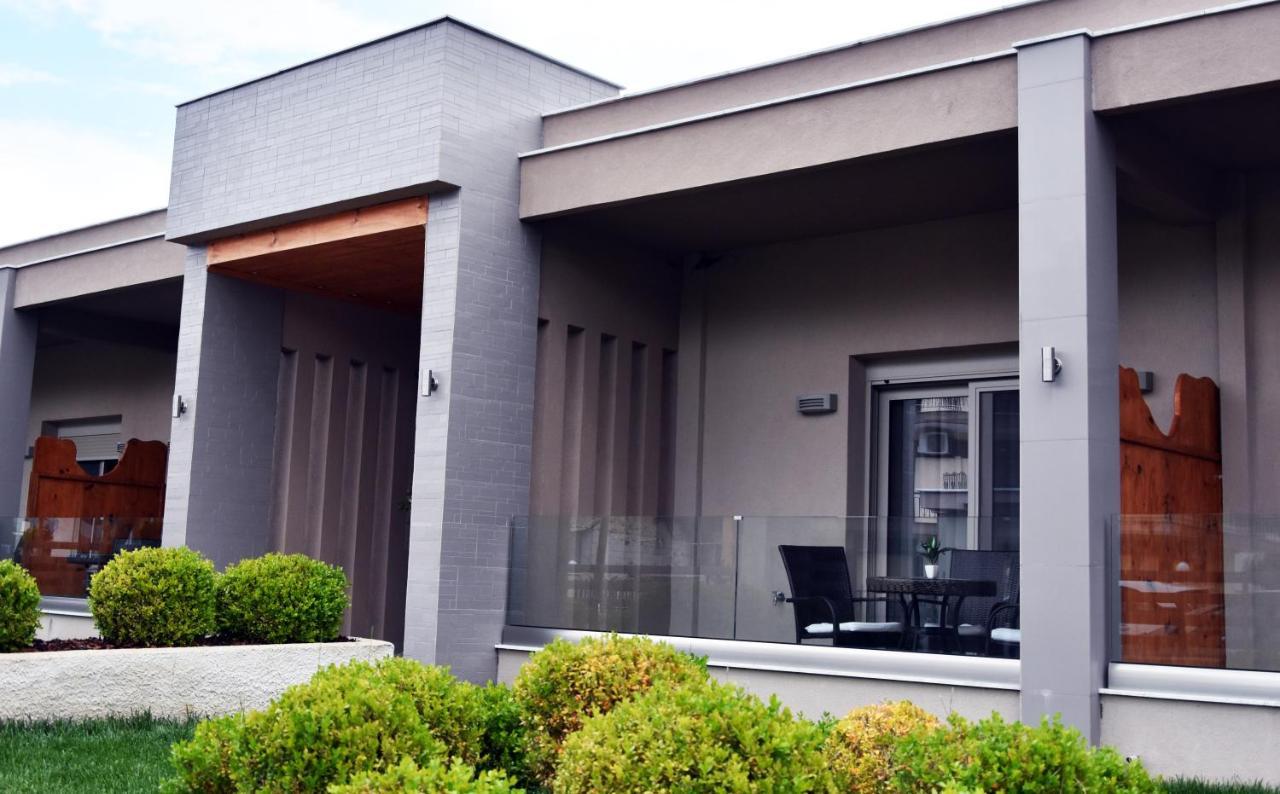Cross Plaza Aparthotel Stavros (Thessaloniki)